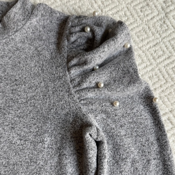 Zara Gray Puff Sleeve Blouse Size S - Picture 3 of 8